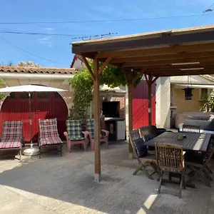 Confort Avec Parking Fermé Appartamento Arles